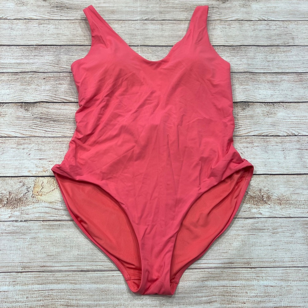 Athleta Hampton One Piece‎ Swimsuit Coral V Neck Twist Back Size L